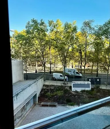 T1 4 Pessoas リスボン